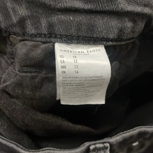 American Eagle super hi rise shortie stretchy button fly 12 distressed short - Picture 3 of 7